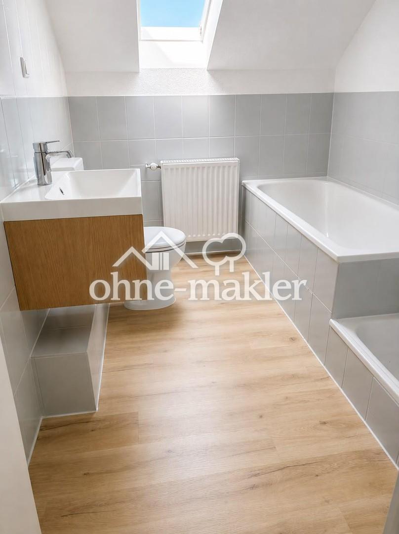 84 m² DG-Wohnung, Balkon, Klima, Erstbezug nach Renovierung! - Photo 2