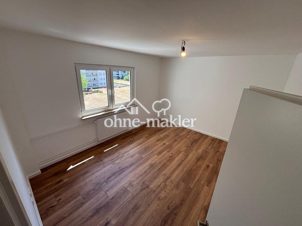 Erstbezug nach Kernsanierung: Helle 4-Zimmer-Wohnung mit 2 Balkonen & Aufzug in Dietzenbach - Photo 2