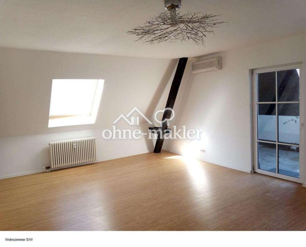 Helle, freundliche Dachgeschoß- Wohnung 2 ZKB - Photo 1