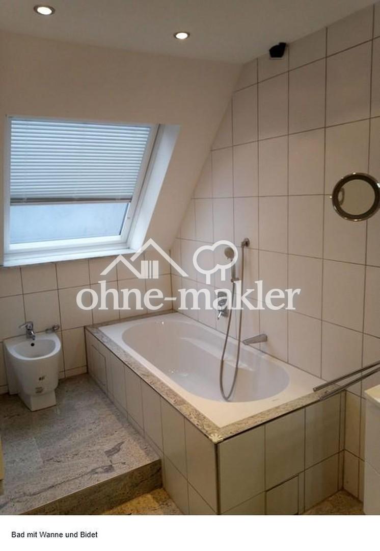 Helle, freundliche Dachgeschoß- Wohnung 2 ZKB - Foto 2