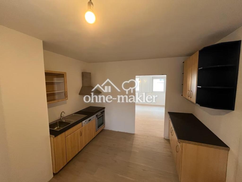 2,5 ZKB mit Einbauküche zentral in Hof - Photo 1