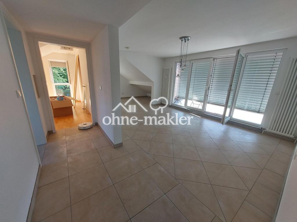 Helle gemütliche 3-Zi-DG-Whg mit Einbauküche und Dachbalkon - Foto 2