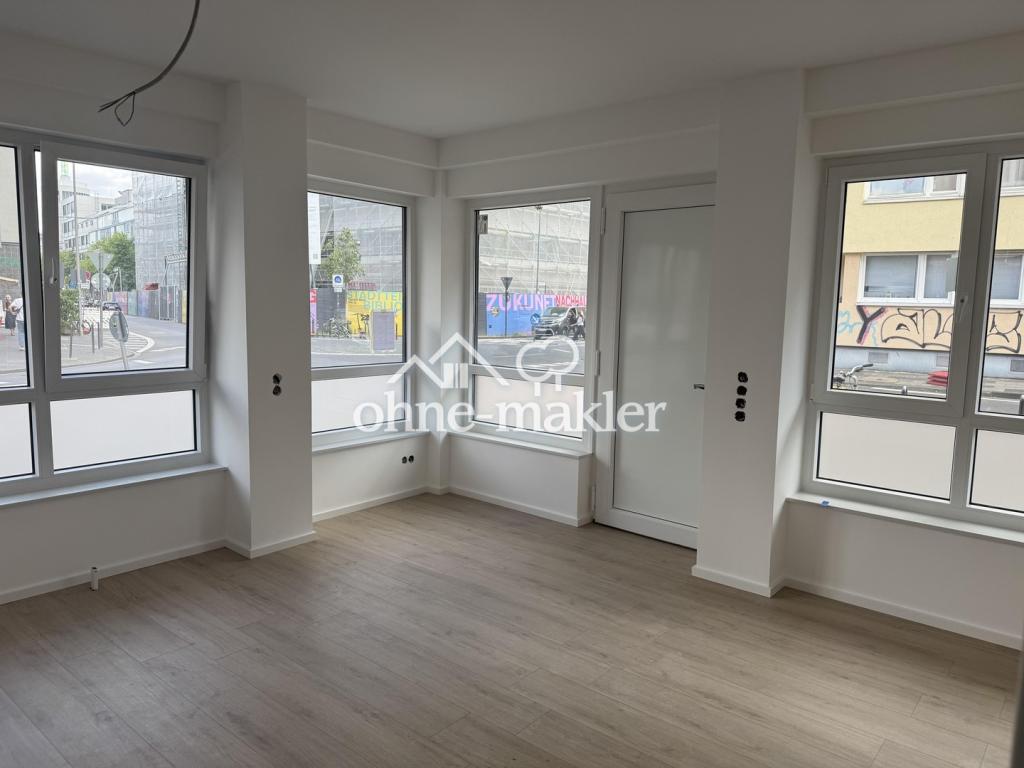 Erstbezug nach Komplettsanierung nähe Neumarkt, Barbarossaplatz - Photo 1