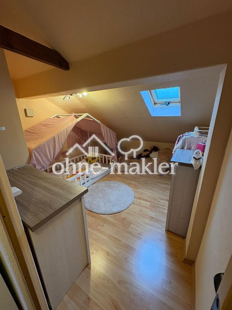 Helle Dachgeschosswohnung mit Garten, Garage und ruhiger Lage in Bad Endbach - Foto 3