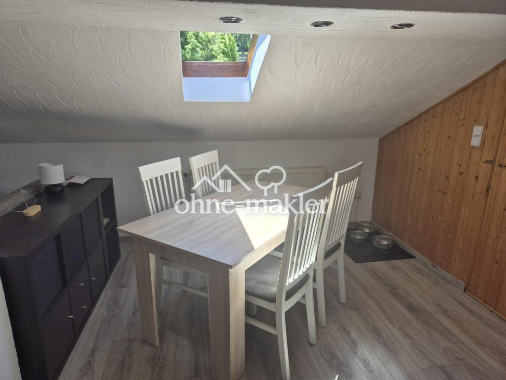 Helle Dachgeschosswohnung mit Garten, Garage und ruhiger Lage in Bad Endbach - Foto 2