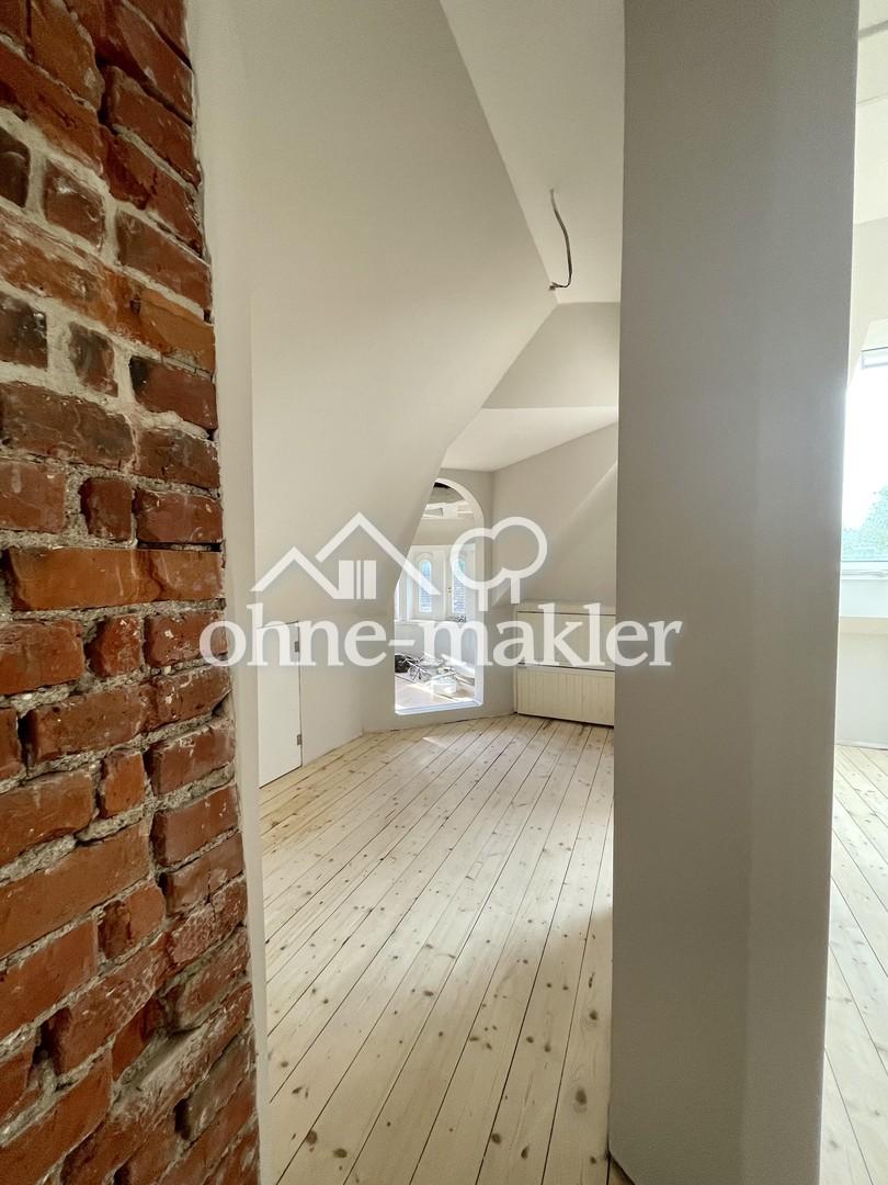 Charmante Dachgeschosswohnung mit besonderem Wohnflair - Foto 5