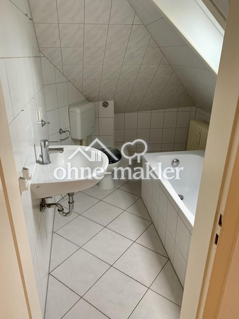 Charmante Dachgeschosswohnung mit besonderem Wohnflair - Foto 1