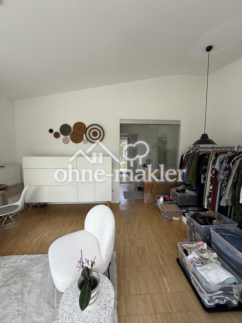 Exklusive 2-Zimmer-Dachgeschosswohnung mit umlaufender Dachterrasse in München-Bogenhausen - Foto 1