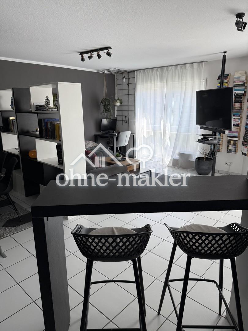 Sonnige 2-Zimmer-Wohnung mit zwei Balkonen und Stellplatz in Hochheim am Main - Photo 1