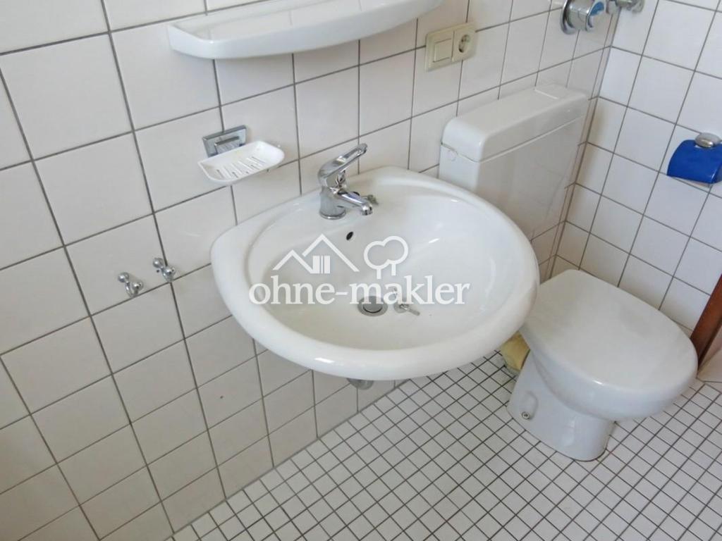 Zwei-Zimmerwohnung mit Wohnküche und Tageslichtbad in ruhiger Lage von Beiertheim - Photo 2