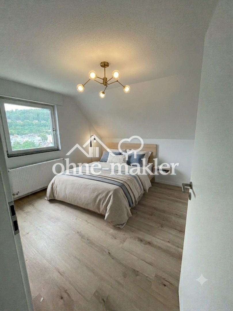 Erstbezug nach Sanierung: Helle 3-Zi.-DG-Wohnung mit Blick auf Burg & Stadt - Foto 3