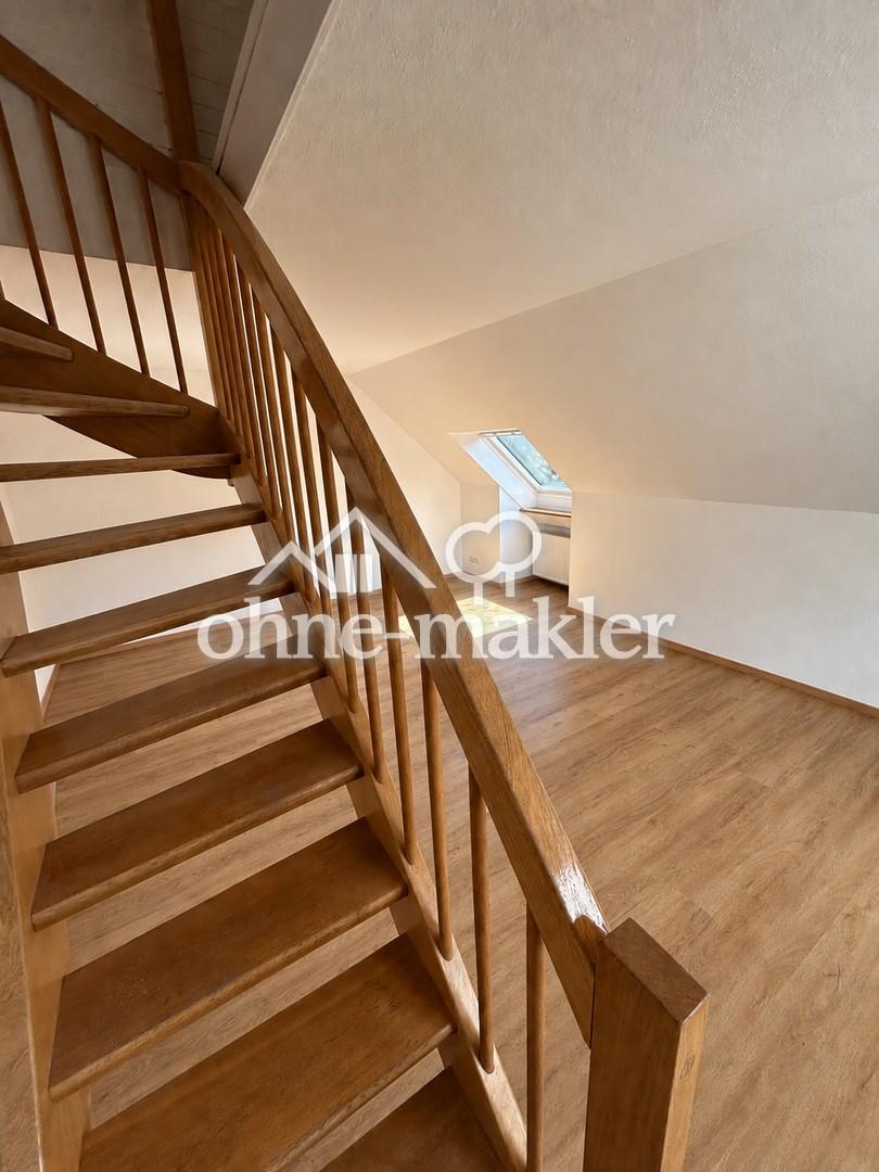 Modern renovierte 3,5-Zimmer-Maisonette mit großem Hobbyraum und Balkon - Foto 5