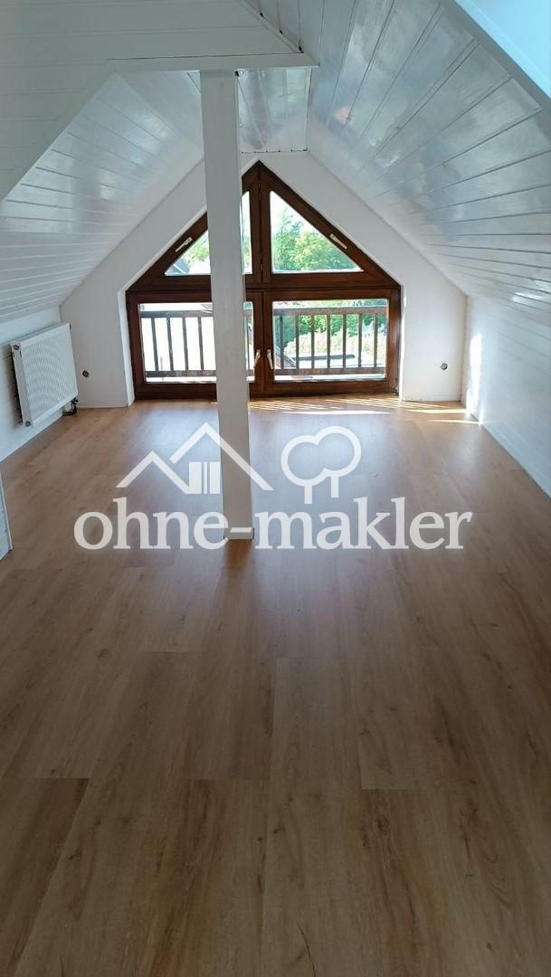 Modern renovierte 3,5-Zimmer-Maisonette mit großem Hobbyraum und Balkon - Foto 4