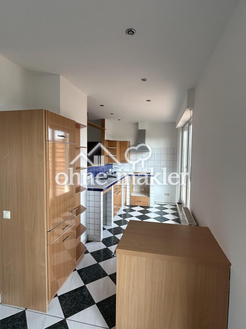 74qm Dachgeschosswohnung mit Phenthouse-Feeling mit 25qm Dachterrasse und Garage optional - Photo 3