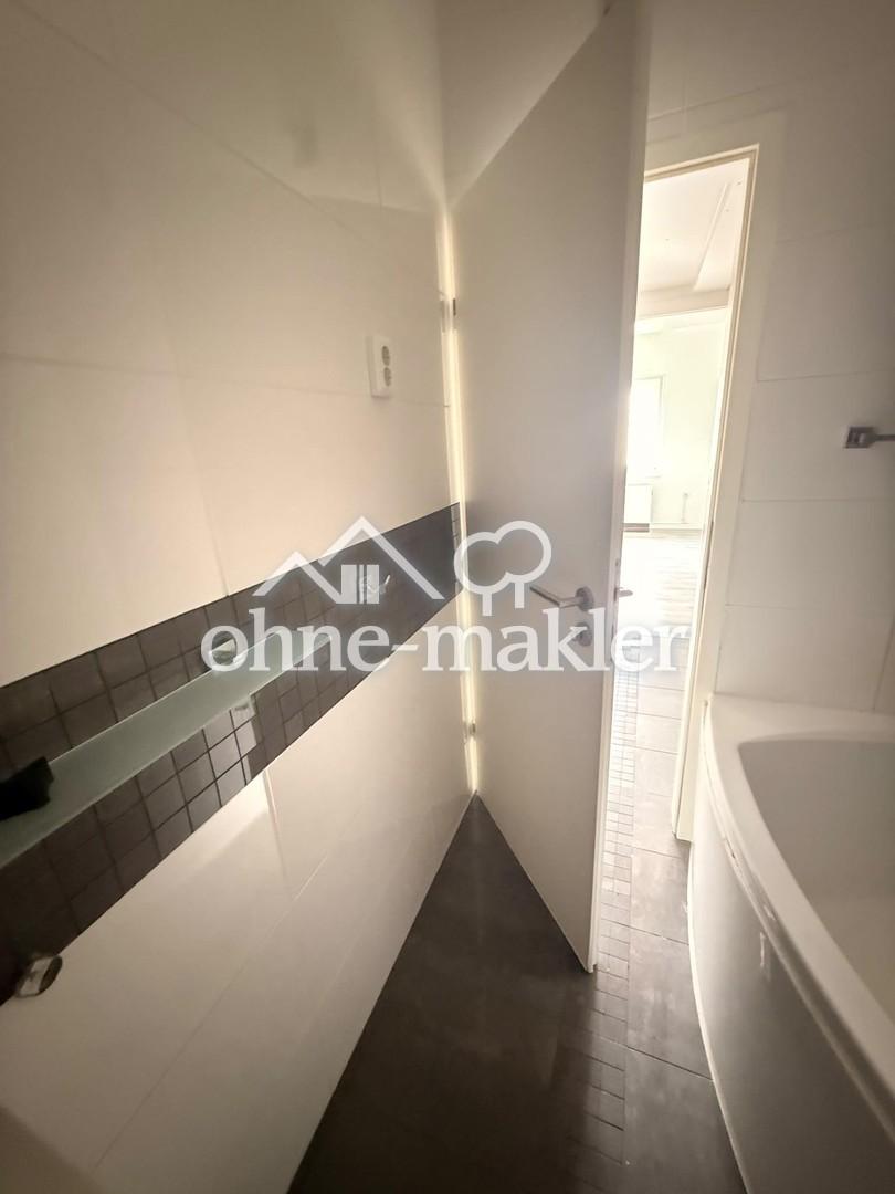 wunderschöne 3 Raum Wohnung mit Balkon und Gartennutzung frisch renoviert Hobeisenstr - Foto 3