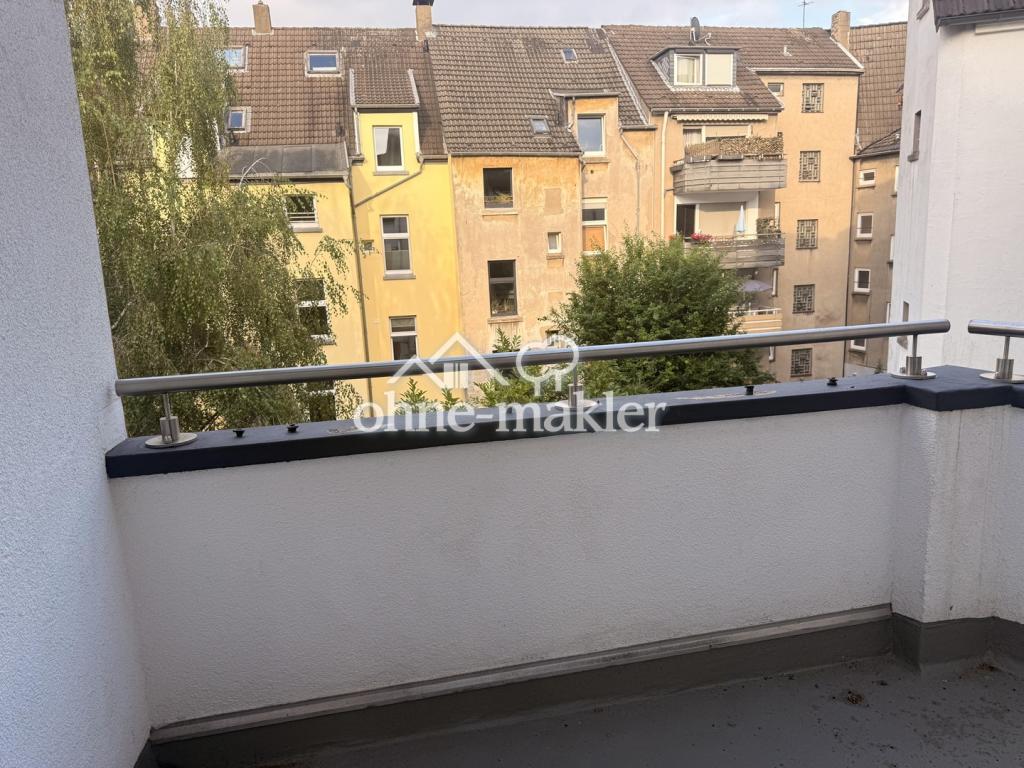 wunderschöne 3 Raum Wohnung mit Balkon und Gartennutzung frisch renoviert Hobeisenstr - Foto 5