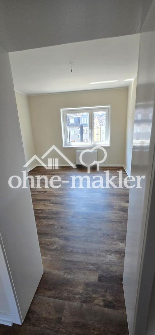 wunderschöne 3 Raum Wohnung mit Balkon und Gartennutzung frisch renoviert Hobeisenstr - Photo 1