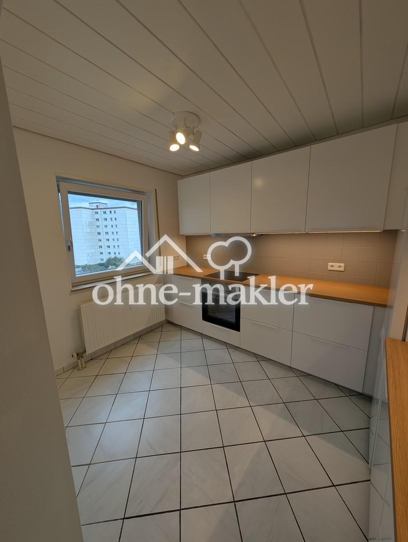 Renovierter Wohntraum mit Seeblick: 87 m² 3-Zimmer-Wohnung inkl. Einbauküche & Balkon - Photo 3