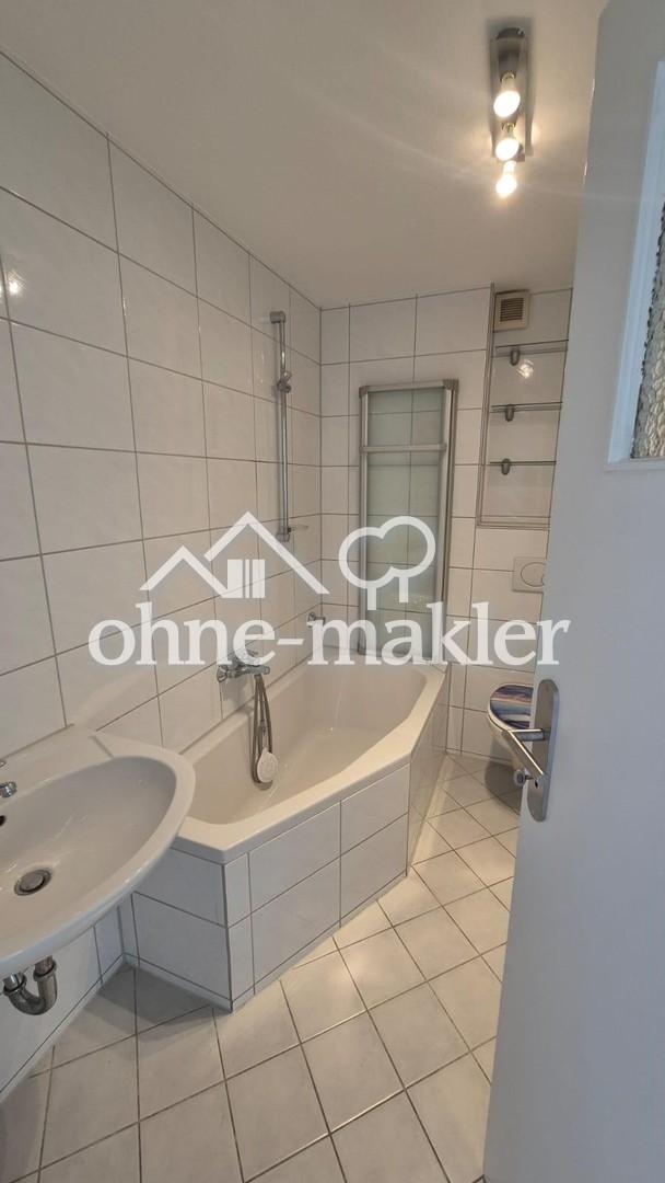 Frisch renovierte 3-Zimmer-Wohnung mit Balkon im energetisch modernisierten Mehrfamilienhaus - Photo 5