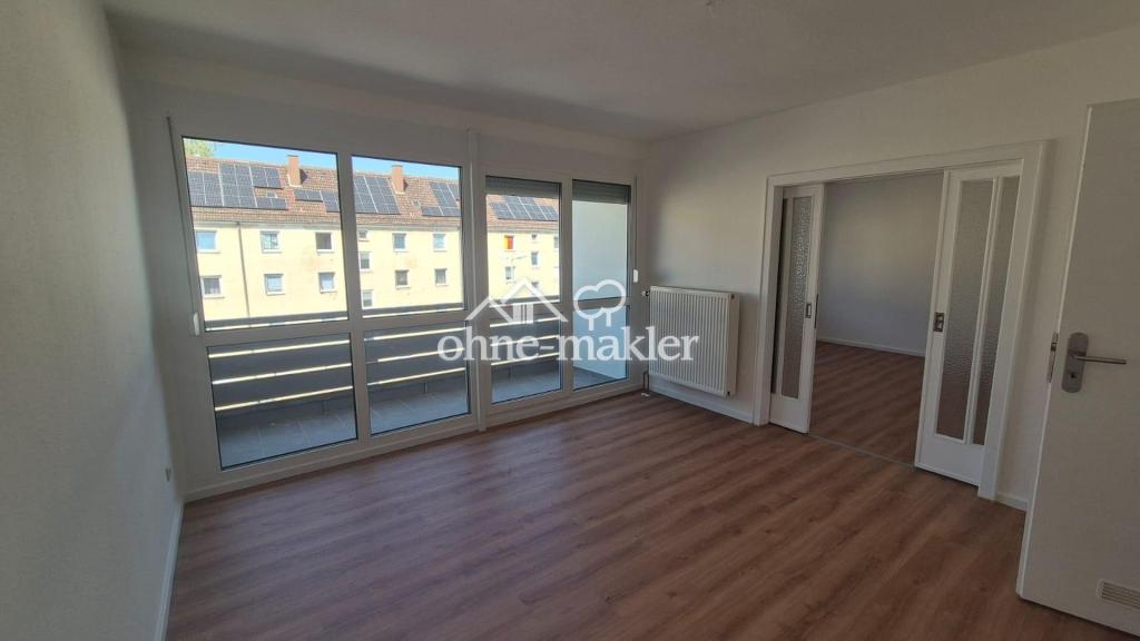 Frisch renovierte 3-Zimmer-Wohnung mit Balkon im energetisch modernisierten Mehrfamilienhaus - Photo 1