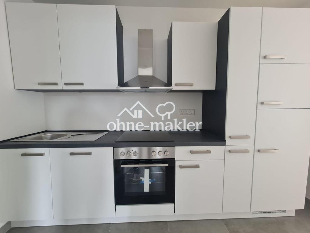 ERSTBEZUG NACH SANIERUNG – MODERNE 2-ZIMMER-WOHNUNG MIT GROSSER TERRASSE UND EINBAUKÜCHE - Foto 2