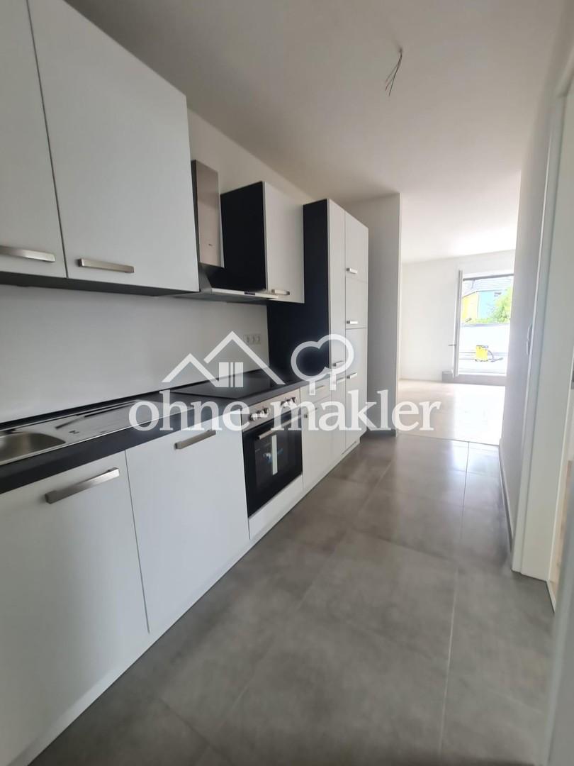 ERSTBEZUG NACH SANIERUNG – MODERNE 2-ZIMMER-WOHNUNG MIT GROSSER TERRASSE UND EINBAUKÜCHE - Foto 1