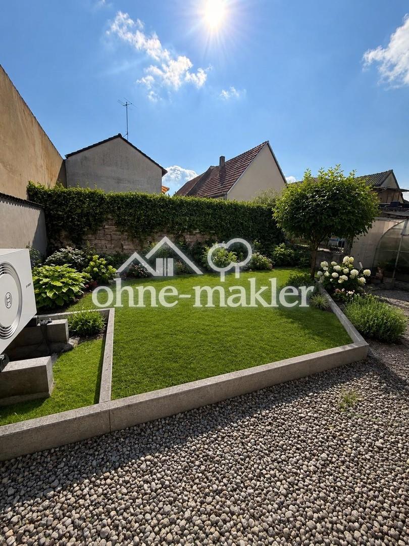 Luftige Dachwohnung mit Loft-Stil nach Kernsanierung: 2 Zimmer + Ankleide & Balkon - Foto 4