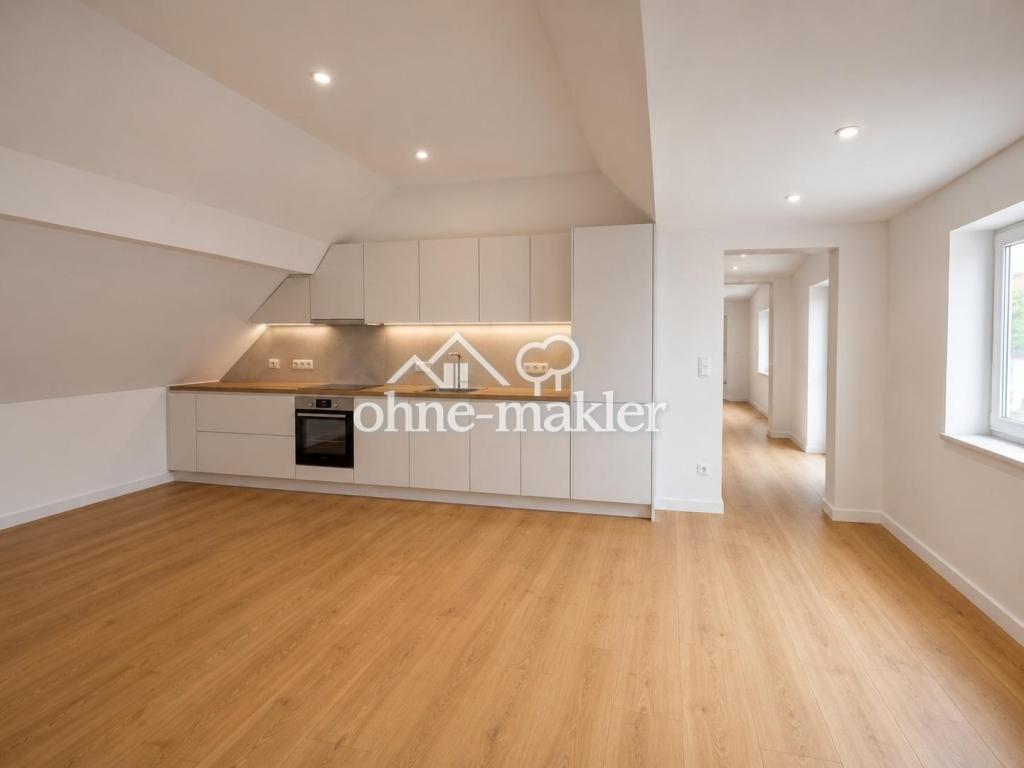 Luftige Dachwohnung mit Loft-Stil nach Kernsanierung: 2 Zimmer + Ankleide & Balkon - Photo 2