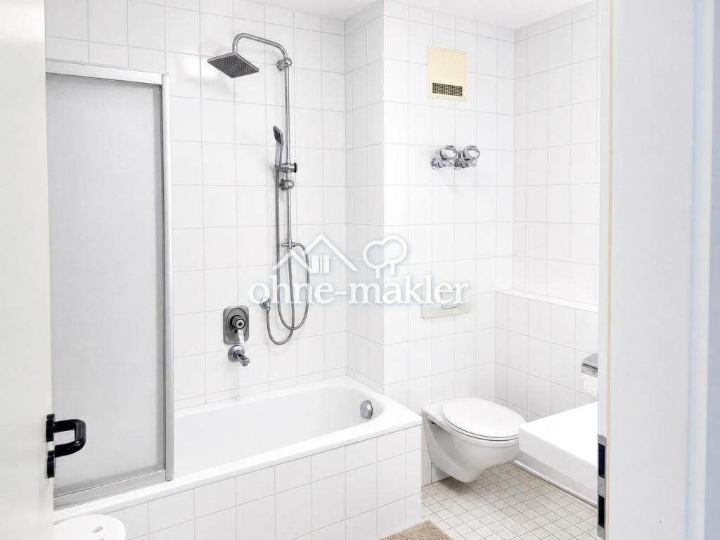 Möblierte 1,5-Zimmer-Dachgeschosswohnung mit Ausblick in Salach - Foto 5