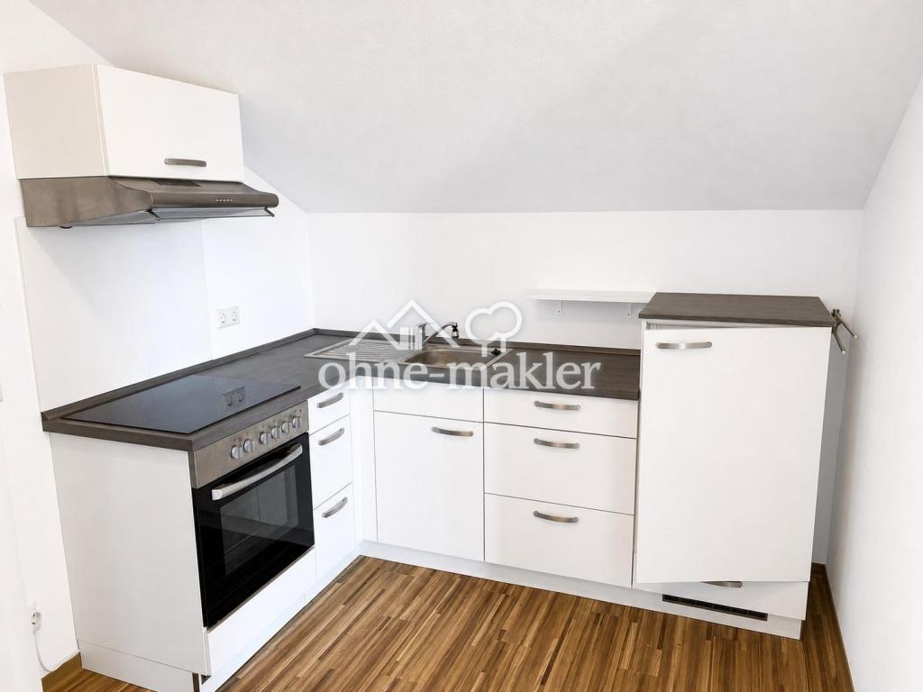 Möblierte 1,5-Zimmer-Dachgeschosswohnung mit Ausblick in Salach - Foto 3