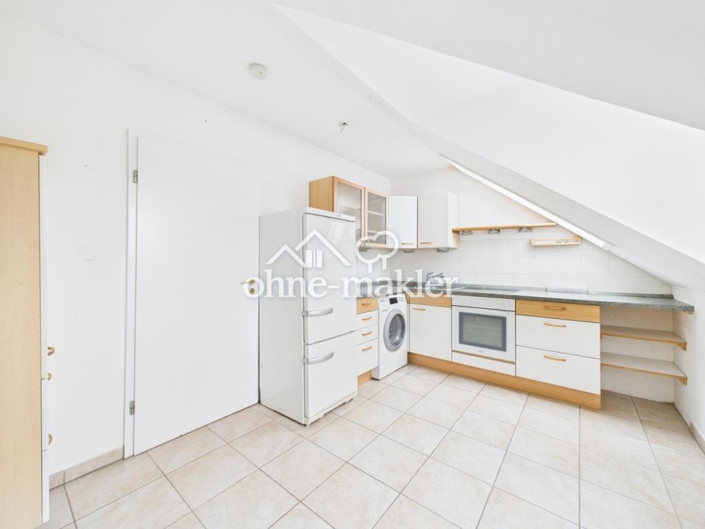 Helle 2-Zimmer-Dachgeschosswohnung mit Südbalkon und Tiefgarage in Ebersberg - Photo 1