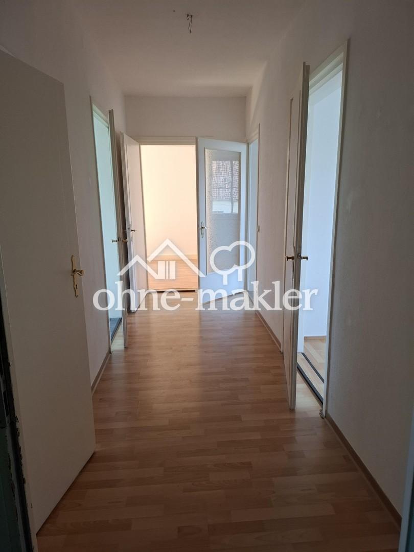 3-Raum-Wohnung, große Küche, 1.OG rechts, Bad mit Fenster, Wanne und Dusche / ALG + BG möglich - Photo 5