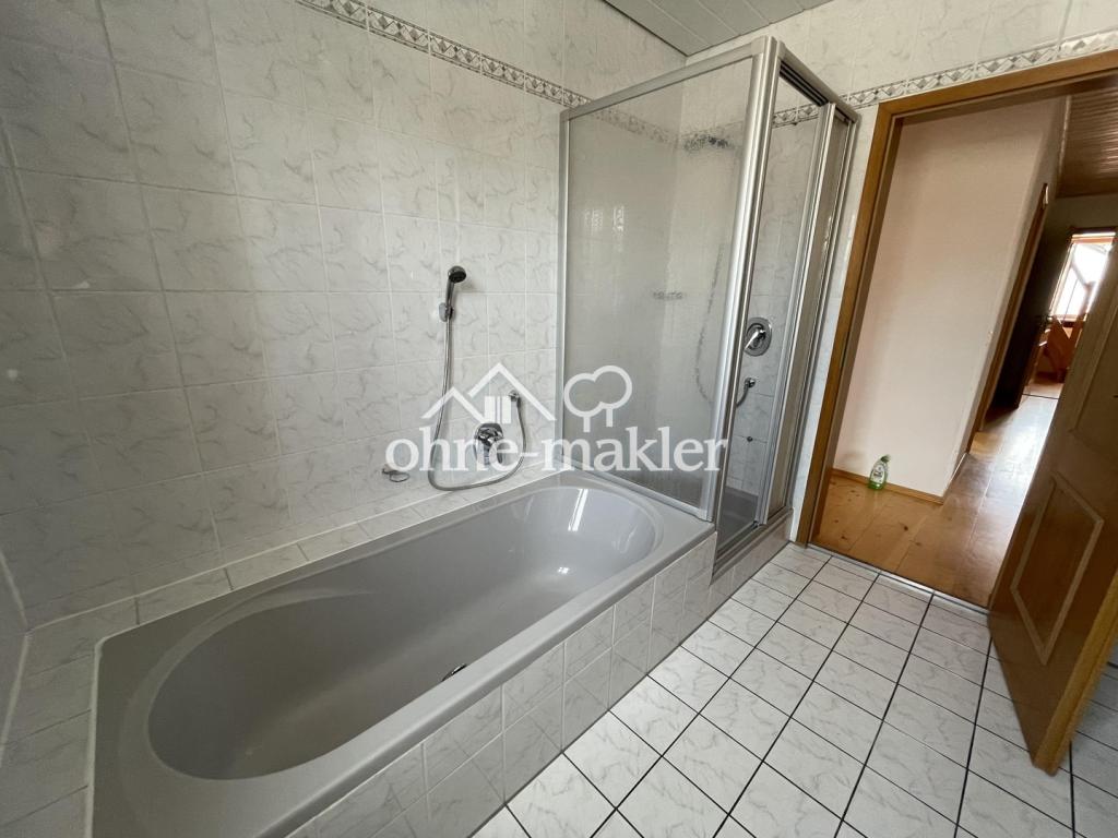 Dachgeschosswohnung mit wunderschönem Ausblick - Foto 3