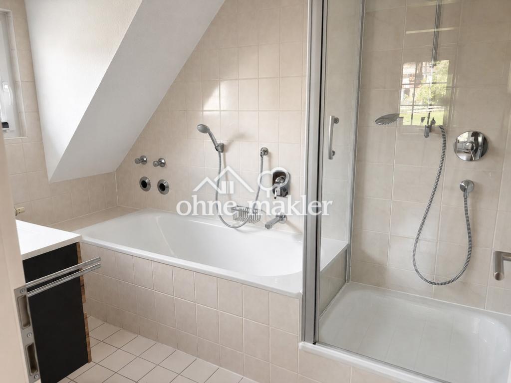 Modernisierte, helle 3 Zimmer DG-Maisonette-Wohnung mit EBK, Balkon, Stellplatz - Foto 5