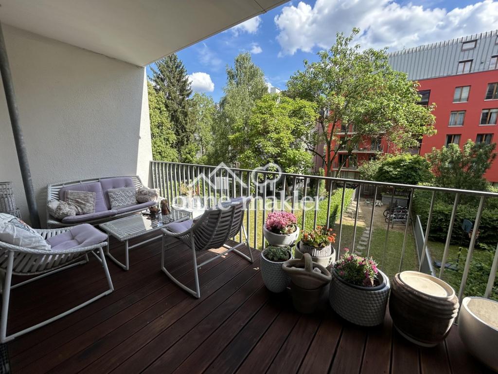 Elegant Luxury Living in a Prime Location - Photo 5