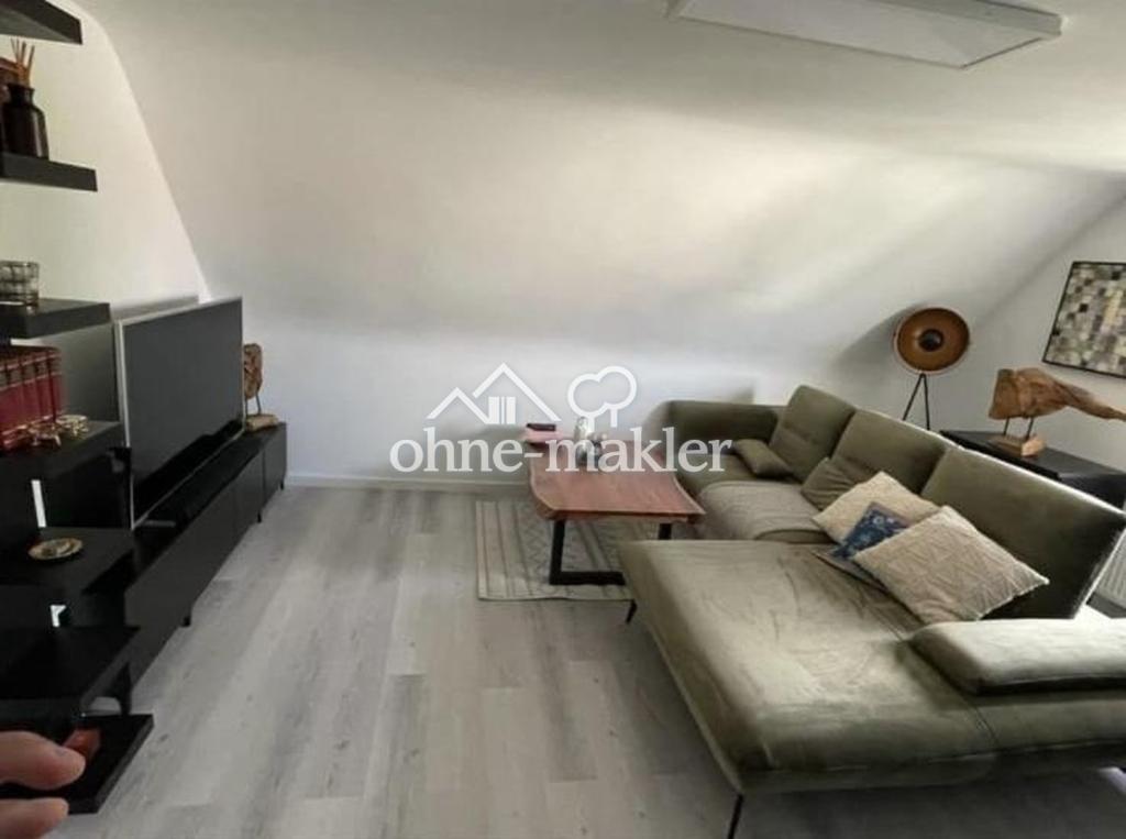 Moderne 2-Zi. DG-Wohnung in Griesheim, vollständig möbliert - Photo 1