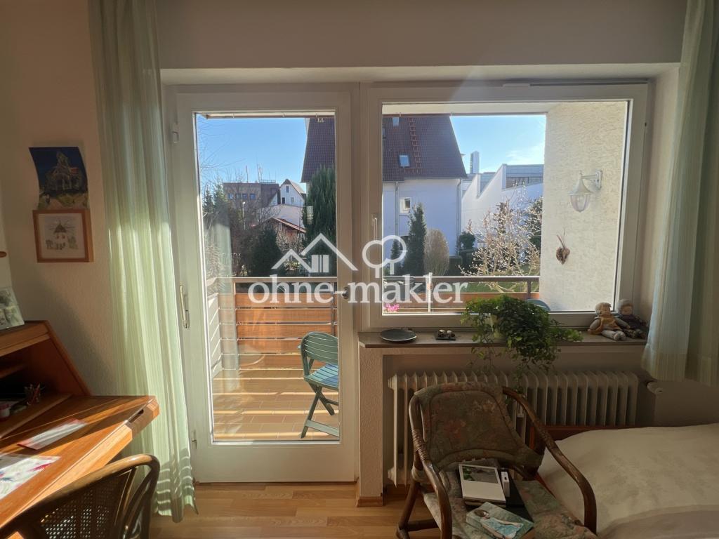 2,5 Zi-Wohnung Hochparterre mit Nord und Süd Balkon in ruhiger Lage, Tiefgarage, geringe Nebenkosten - Photo 1