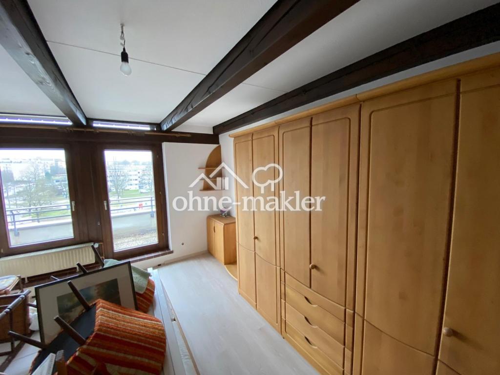 Bietigheim: geräumige, lichtdurchflutete Dachterrassen-Wohnung, EBK, Aufzug - Photo 2