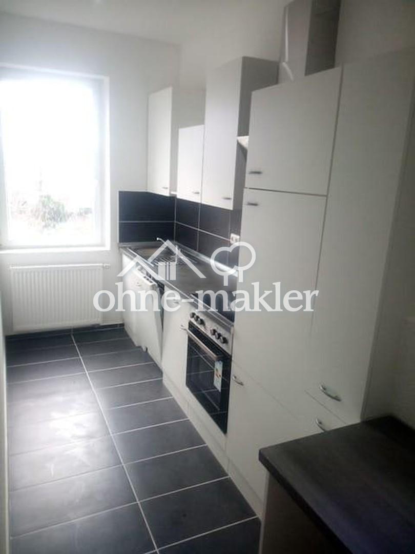Neu sanierte 3 Zi.-Altbauwohnung mit Südwest-Balkon und Einbauküche - Photo 1