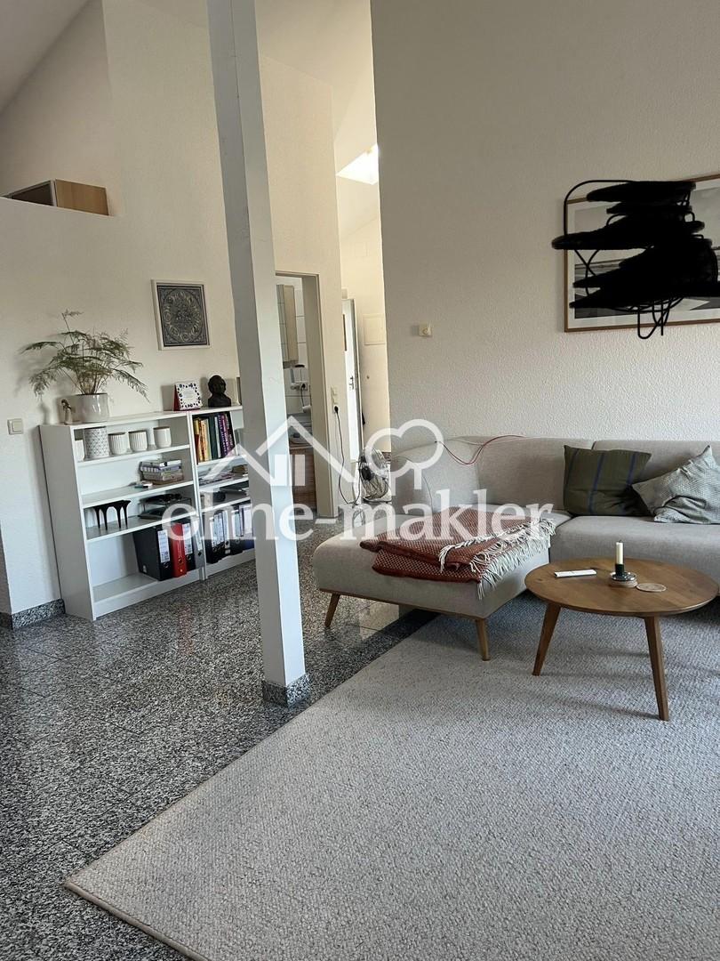 Gemütliche 2-Zimmer-Penthouse-Wohnung mit Balkon und Einbauküche in Wehr - Photo 1