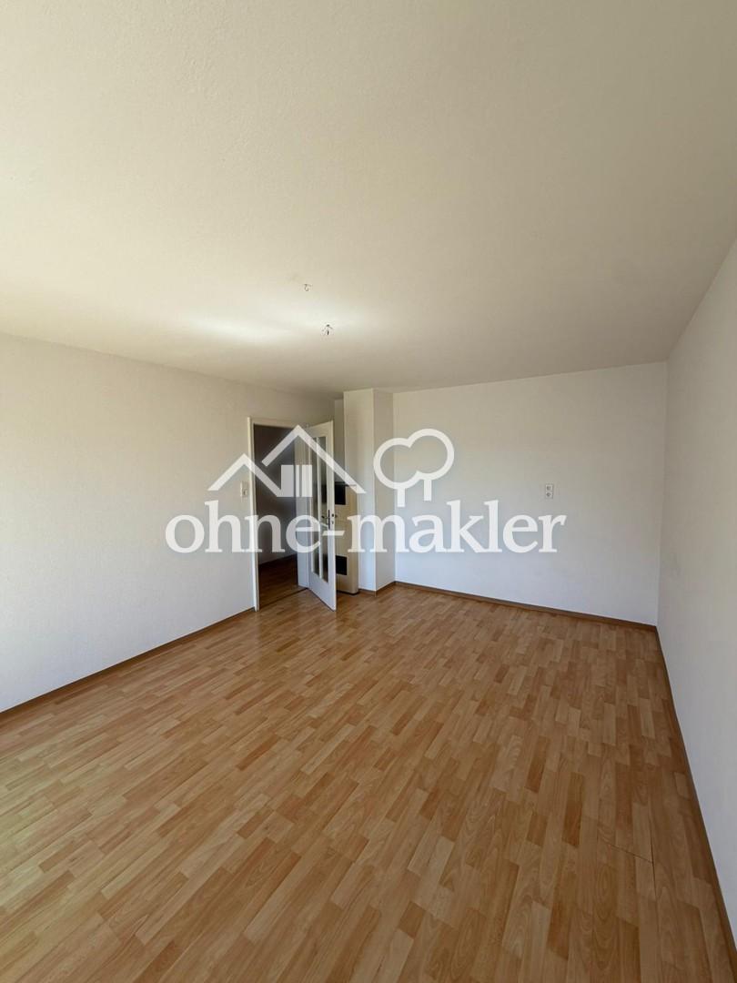 Lichtdurchflutete 2,5-Zimmer-Wohnung mit 2 Balkonen am Hölderlinplatz - Photo 1