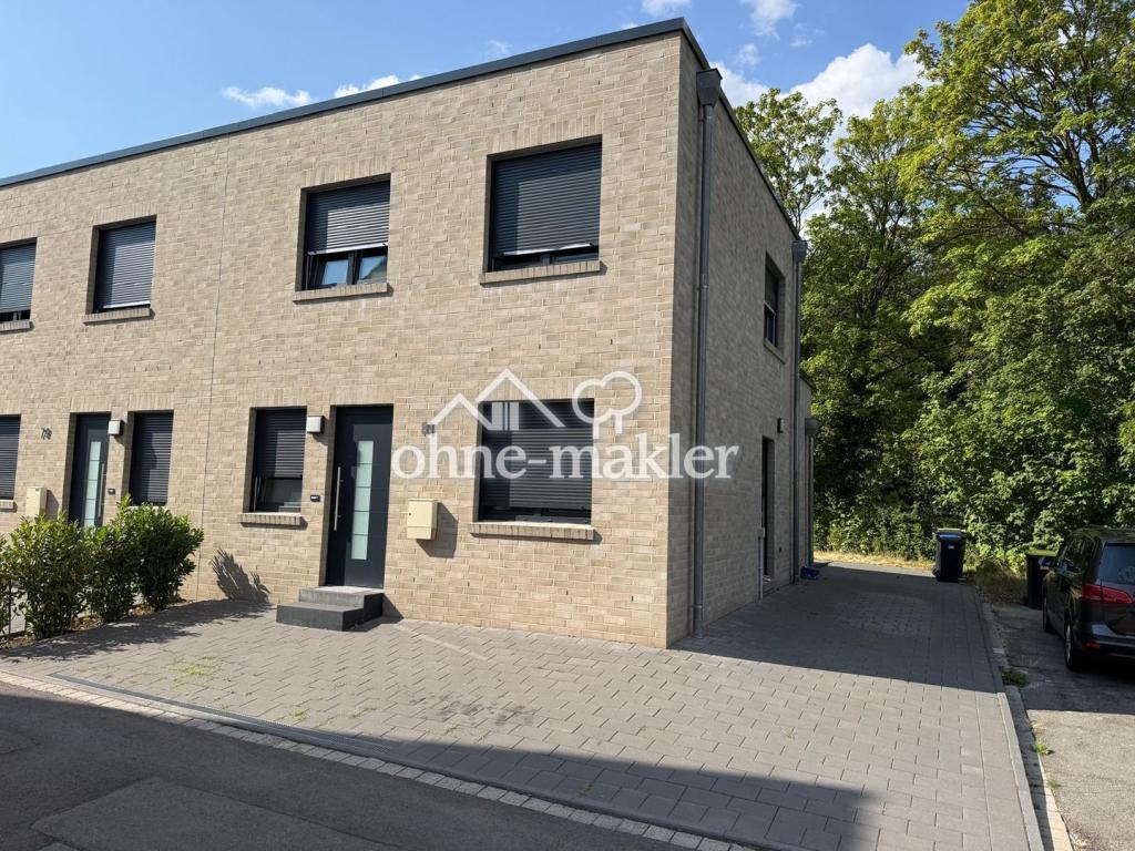 Moderne 4-Zimmer-Doppelhaushälfte mit Balkon und Terrasse – Baujahr 2024 - Foto 3