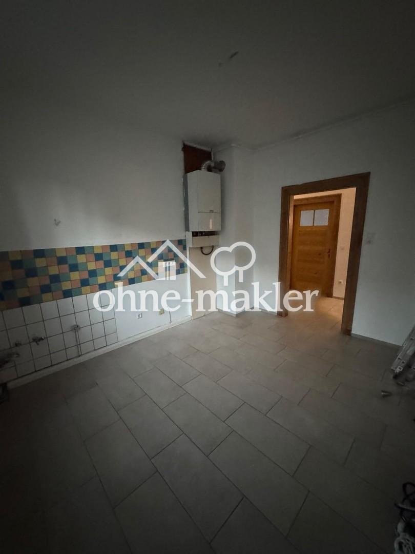4 Zimmer Whg, 2. OG, renoviert mit EBK 650 plus 75 Euro Küche - Photo 2