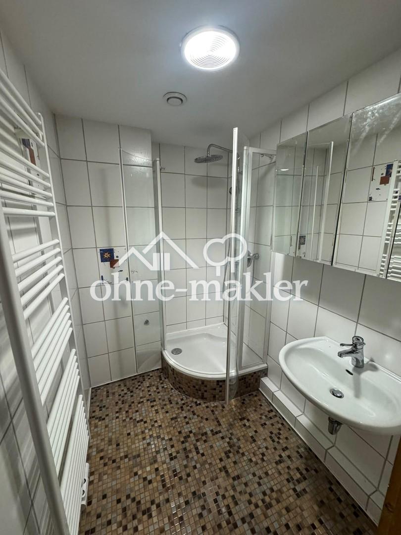4 Zimmer Whg, 2. OG, renoviert mit EBK 650 plus 75 Euro Küche - Photo 4