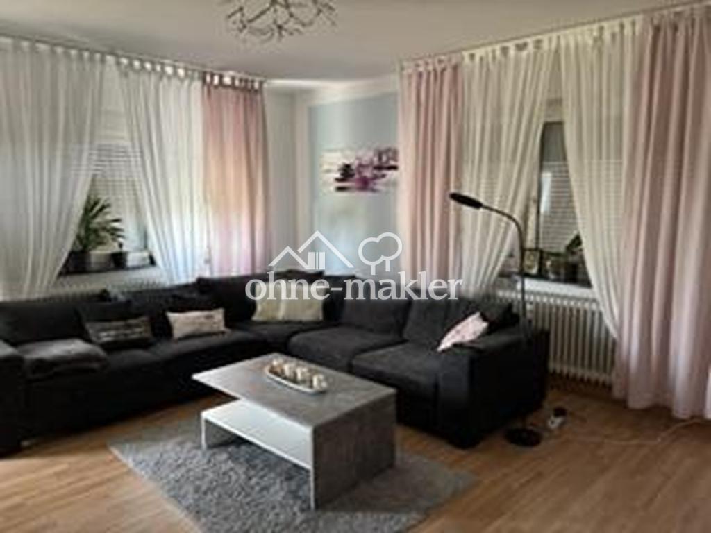 Helle 3,5-Zimmer-Wohnung mit zwei Balkonen und Einbauküche - Photo 1