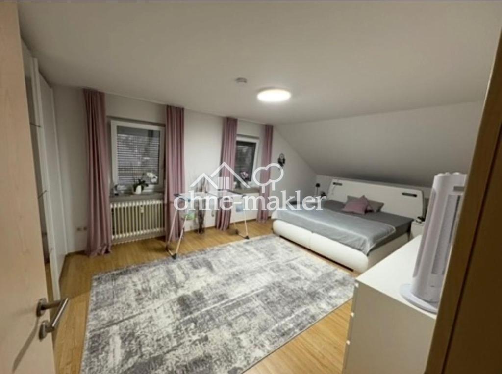 Großzügige 4,5 -Zimmer-Dachgeschosswohnung - Photo 1