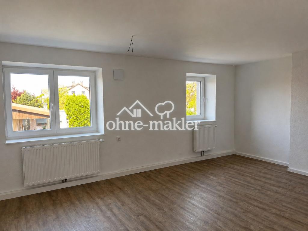 Frisch sanierte 3-Zimmerwohnung mit Balkon in Schwandorf-Ettmannsdorf - Foto 1