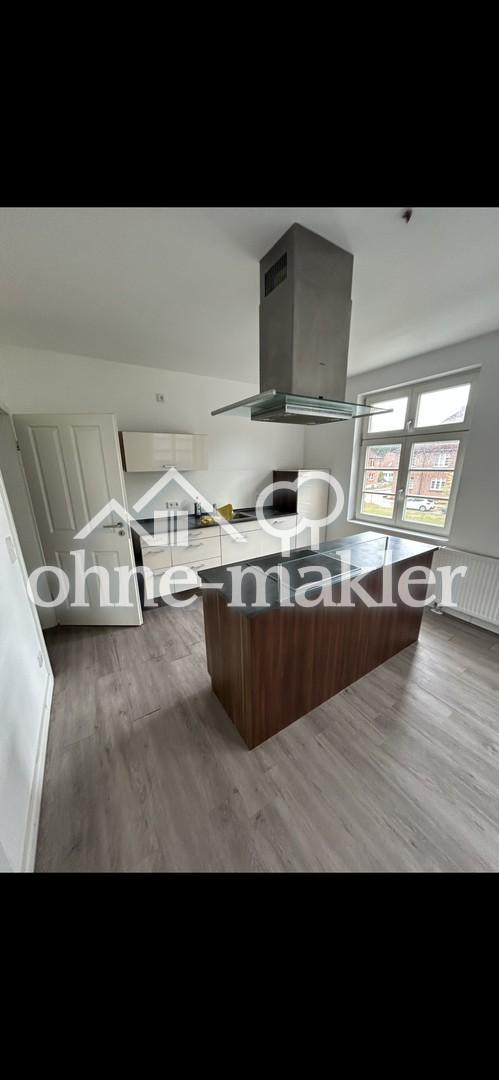 Moderne 4-Zimmer-Wohnung mit Balkon und offener Küche in Schönberg - Photo 3