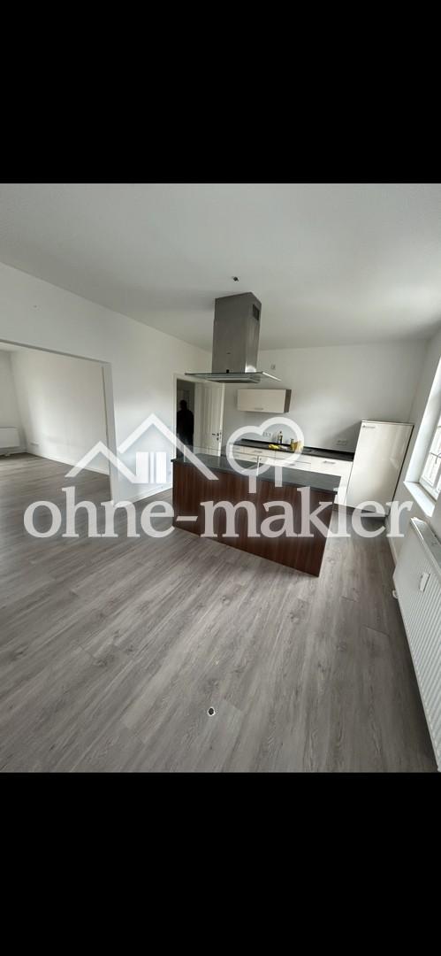 Moderne 4-Zimmer-Wohnung mit Balkon und offener Küche in Schönberg - Photo 2