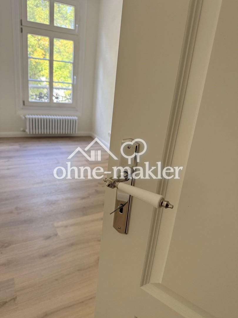 Schöne Single-/Pärchen-Wohnung (2 Zi/Kü/Bad) in zentraler Kurparklage - Photo 4